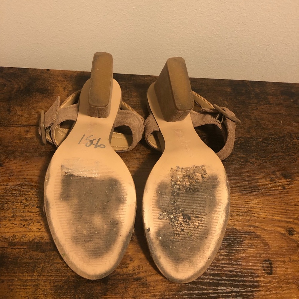 Neiman Marcus Jalissa Sandal - Picture 5 of 5